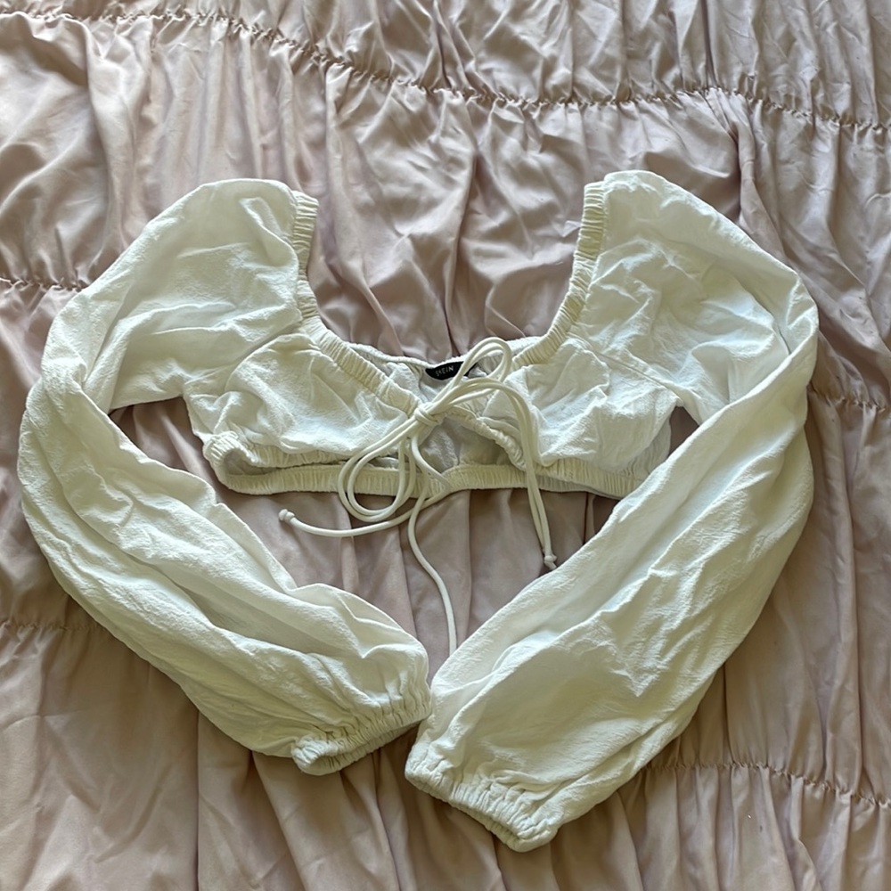 Shein, size S, color white, very cropped and puffy sleeves